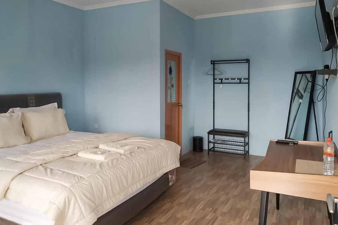 Kampung Abdi Resort Syariah Mitra Reddoorz Bogor Exterior foto