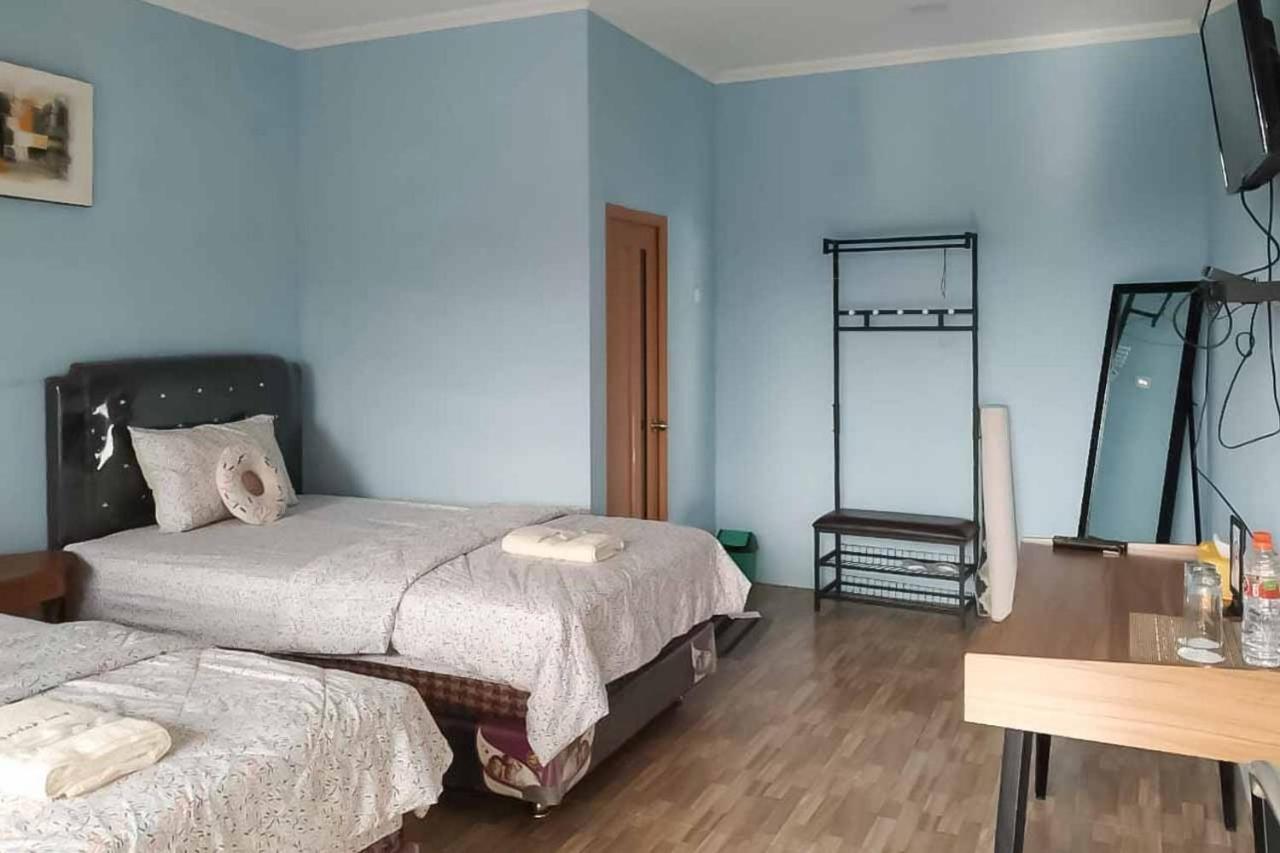 Kampung Abdi Resort Syariah Mitra Reddoorz Bogor Exterior foto